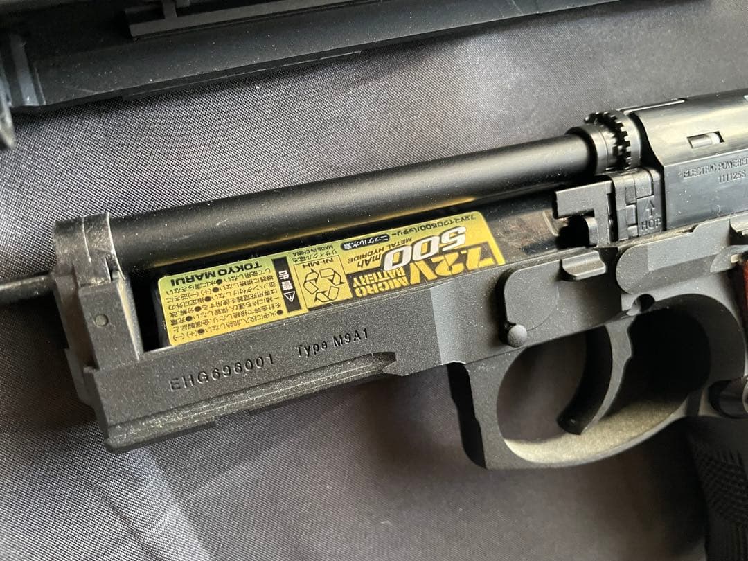 東京マルイ 電動ハンドガン M9A1 木製グリップ＆バッテリー＆充電器