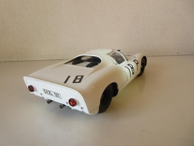 特価 exoto (1/18) ポルシェ 910 #18