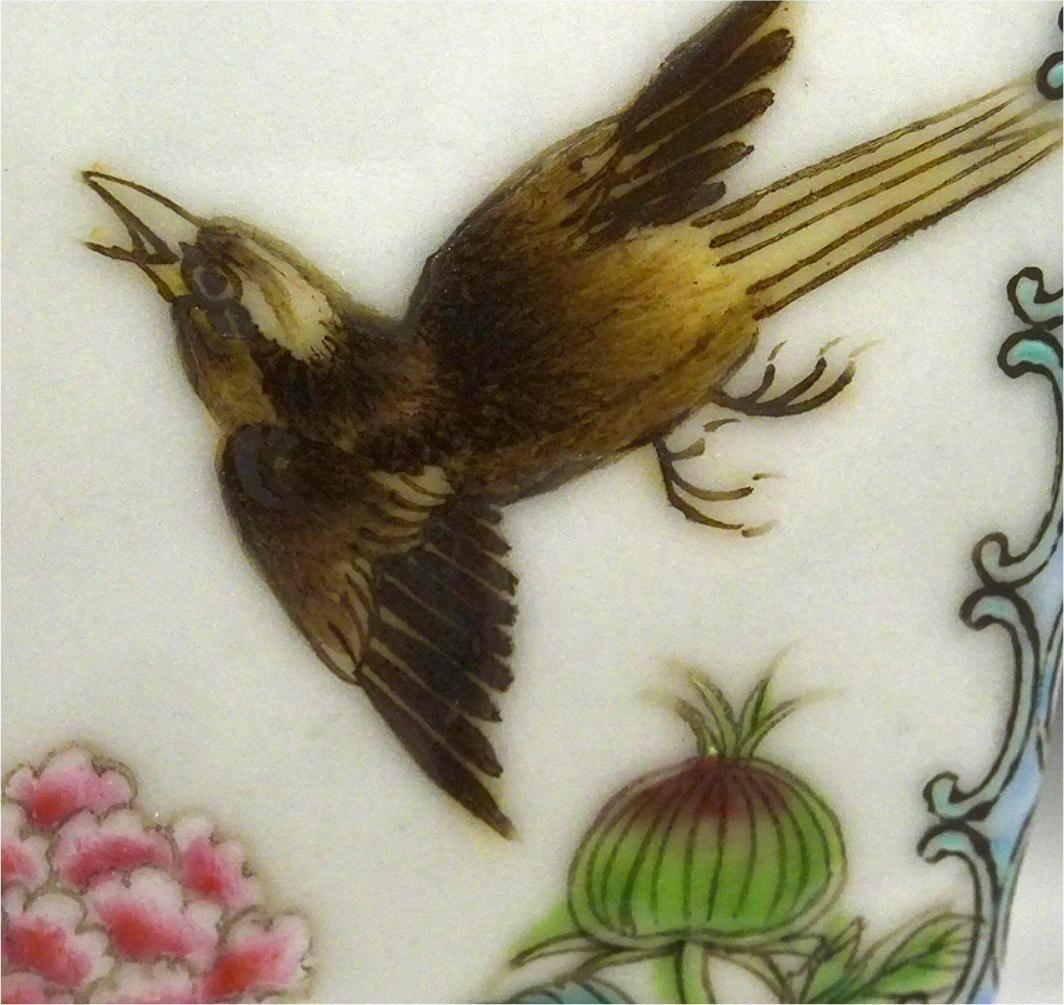 中国古玩 粉彩 花鳥図 花瓶 徳貴作 高約23cm 唐物 時代物 t71088