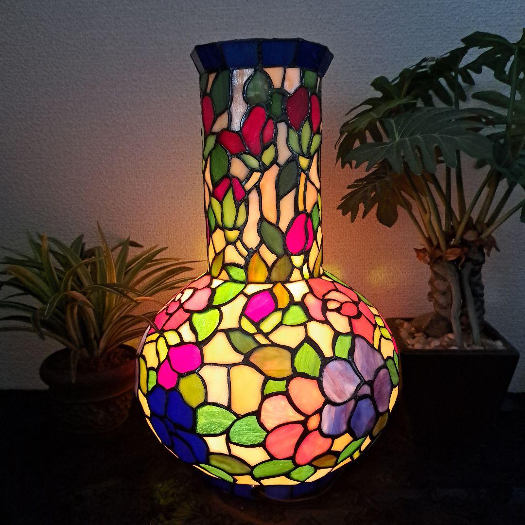 ♡ステンドグラス　花瓶型ランプ♡