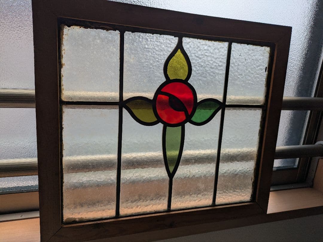 アンティーク　バラのモチーフ ステンドグラス 木製フレーム