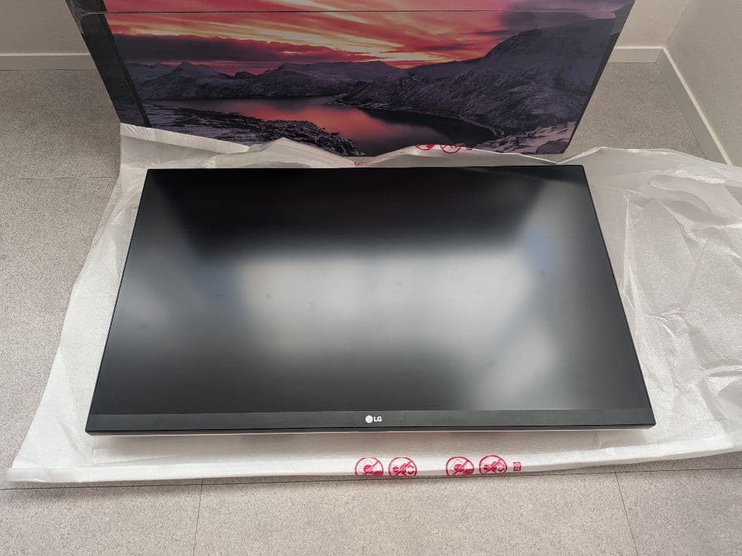 【美品】LG 27UK850 4K UHDモニター 27インチ（箱・付属品完備）