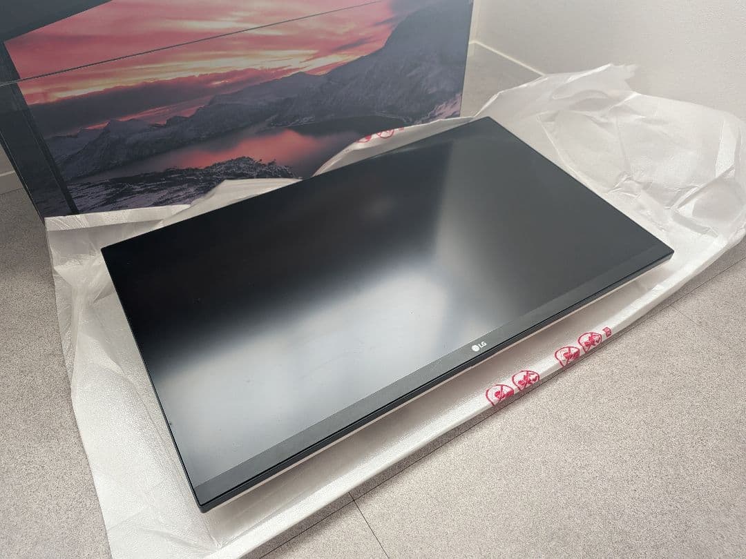 【美品】LG 27UK850 4K UHDモニター 27インチ（箱・付属品完備）