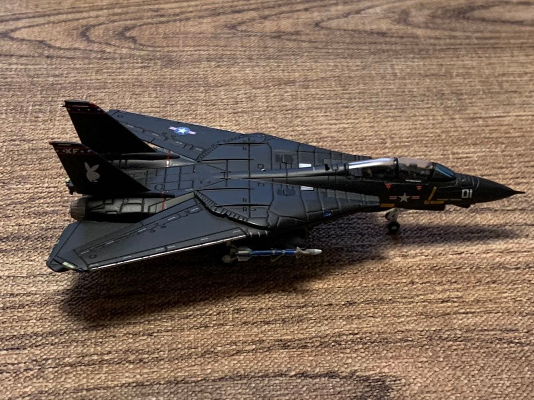 1/200 ホーガンウイングス　F-14A VX-4 ブラックバニー