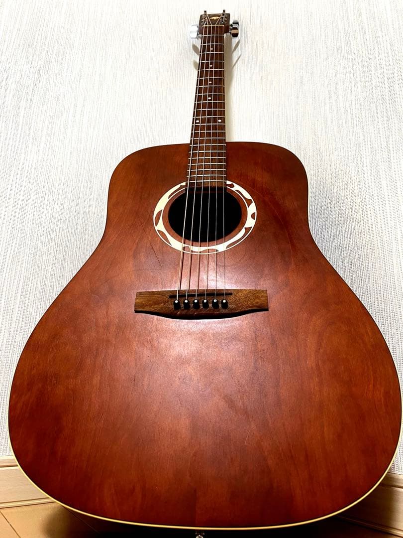 Art&Lutherie アートアンドルシアー初期モデル アコースティックギター