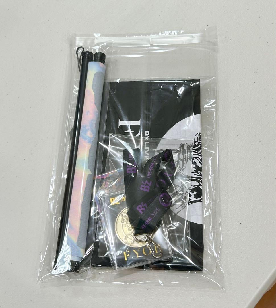 値下げ！B'z LIVE2025 FYOP premium席専用グッズ　銀テ付！