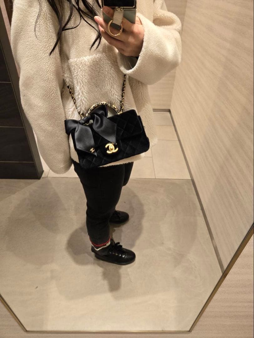 Chanel リボン付き　ベルベット フラップバッグ　ショルダーバッグ