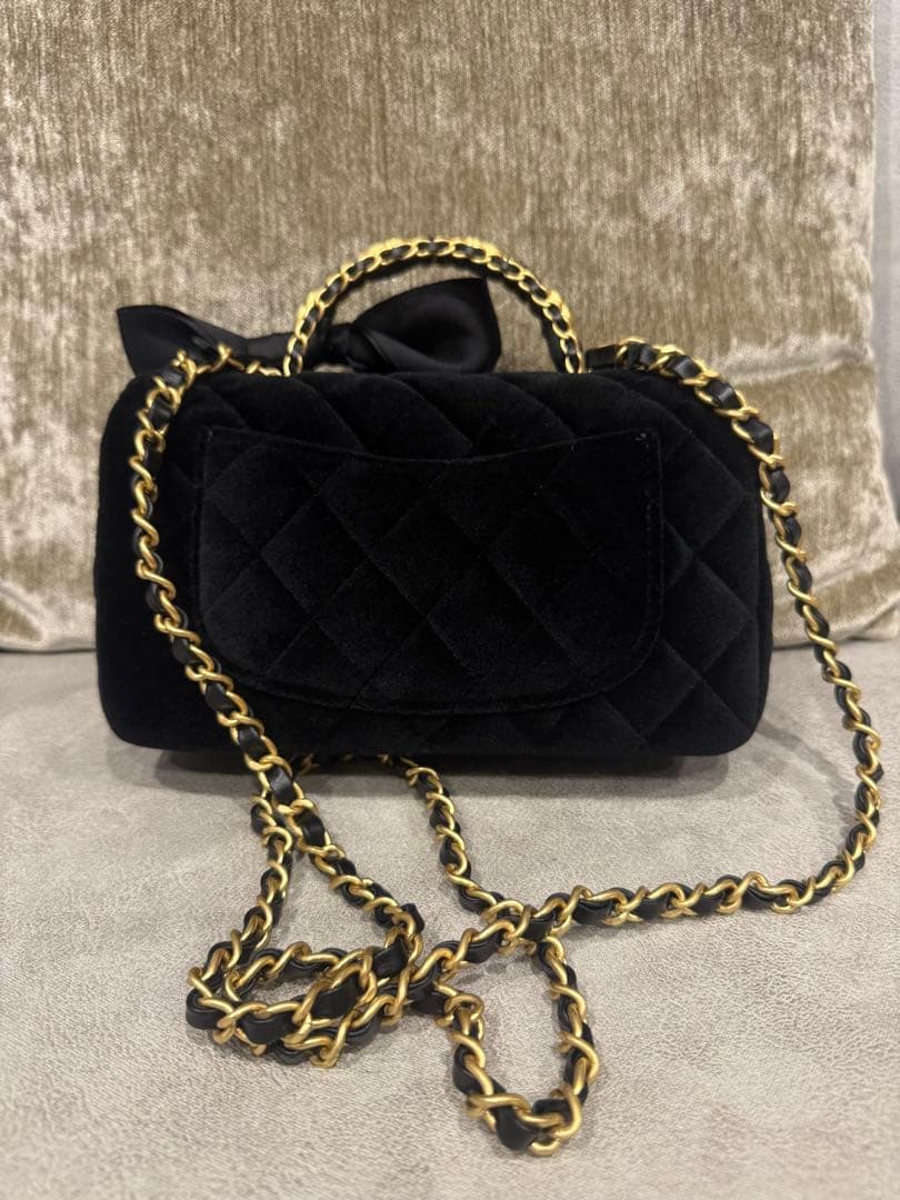 Chanel リボン付き　ベルベット フラップバッグ　ショルダーバッグ