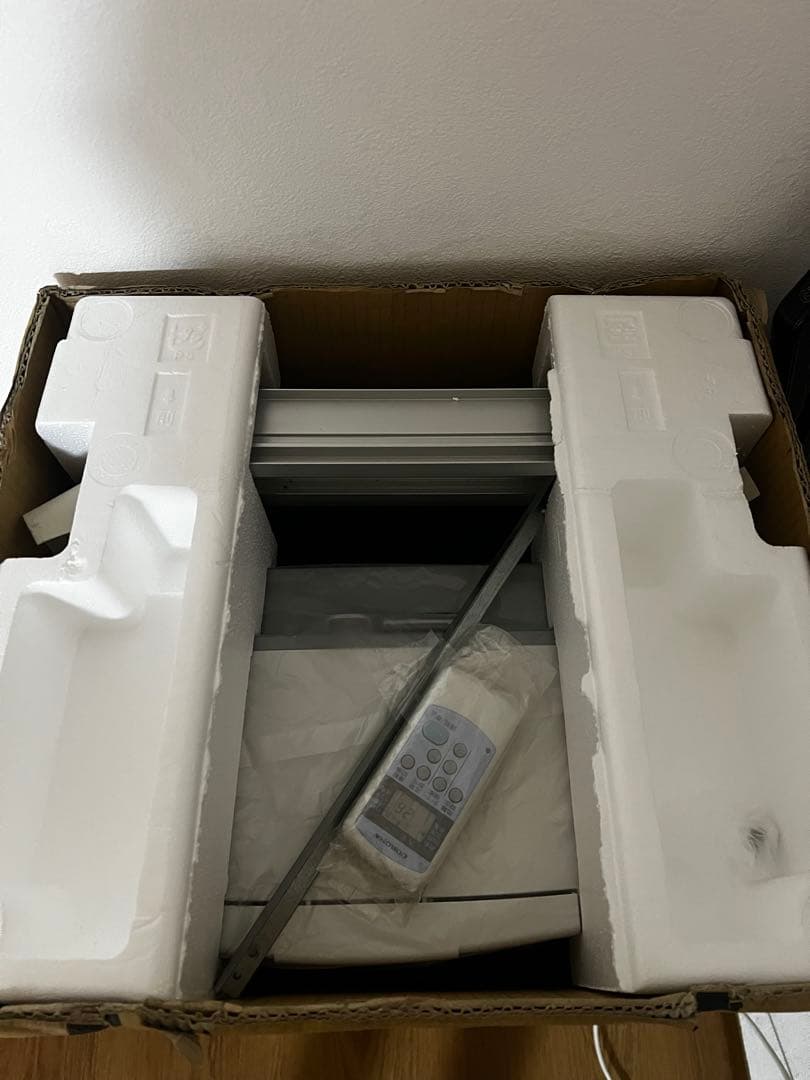 美品 コロナ窓用エアコン ホワイト 冷房のみ