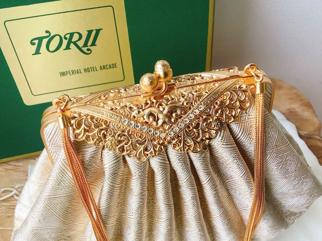 希少【とりゐ】金銀糸箔正絹バッグ　パーティーバッグ　ゴールド　帝国ホテル　着物