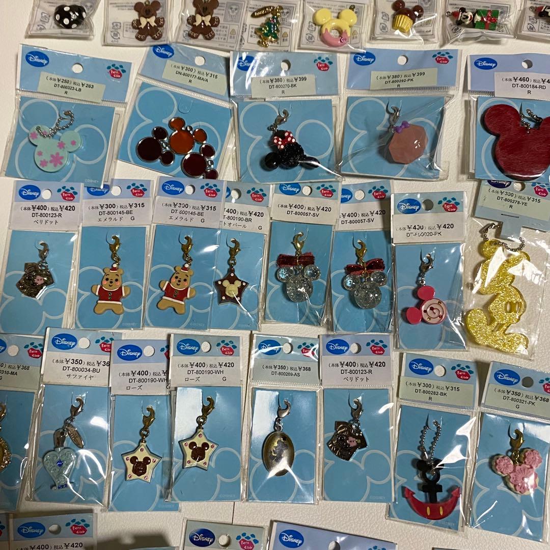 【匿名メルカリ便】ディズニー　チャーム　パーツクラブ　大量