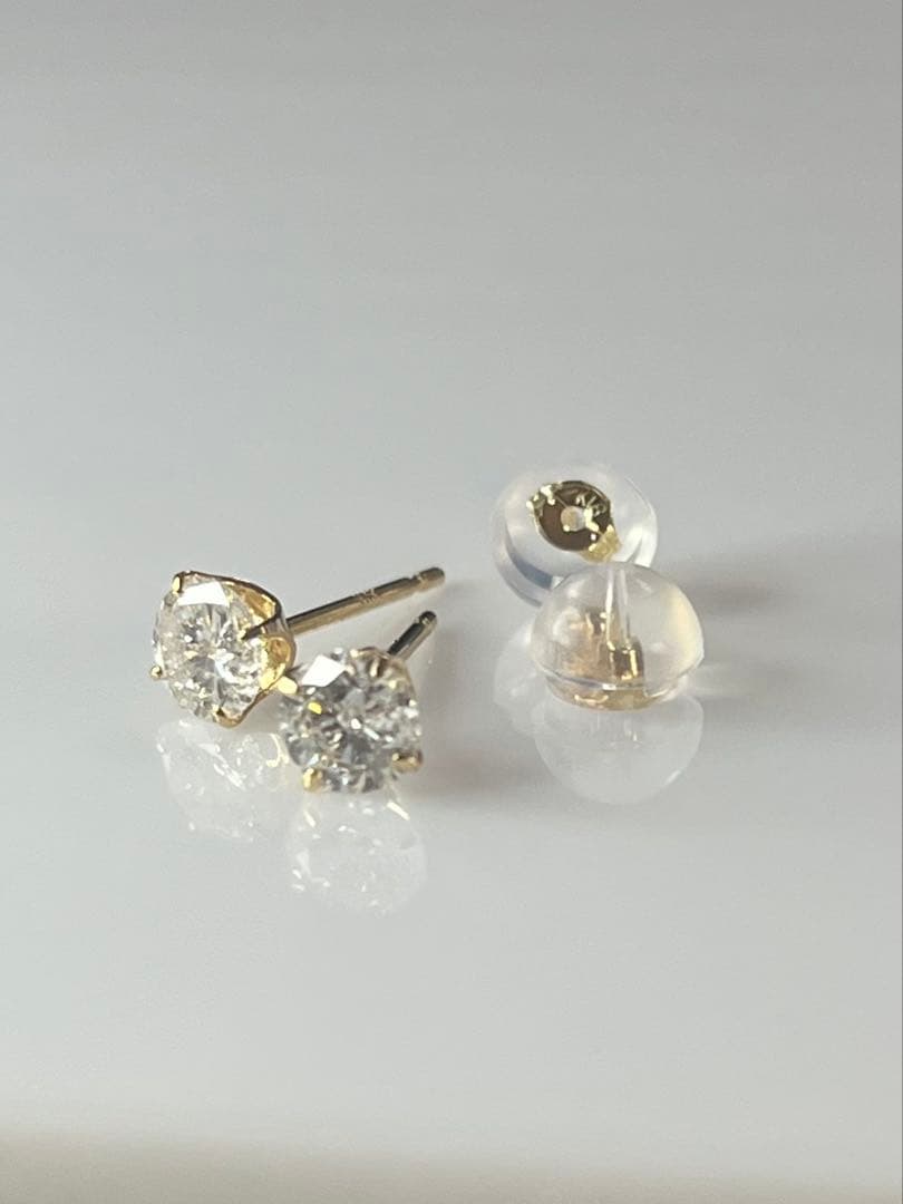 K18 天然ダイヤモンドピアス 計0.5ct 4本爪 鑑別カード付き