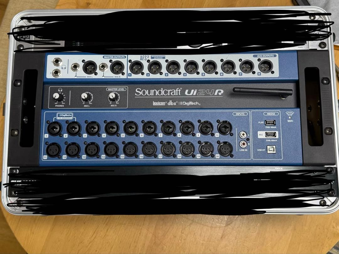 Soundcraft Ui24R デジタルミキサー