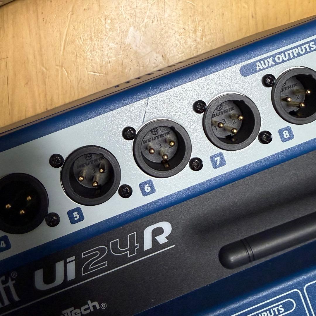 Soundcraft Ui24R デジタルミキサー　モニターセット