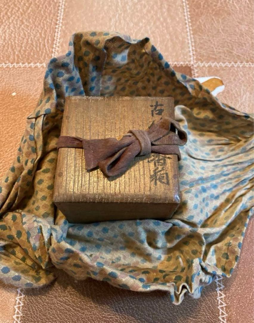 寒山拾得 香合 VIVANT