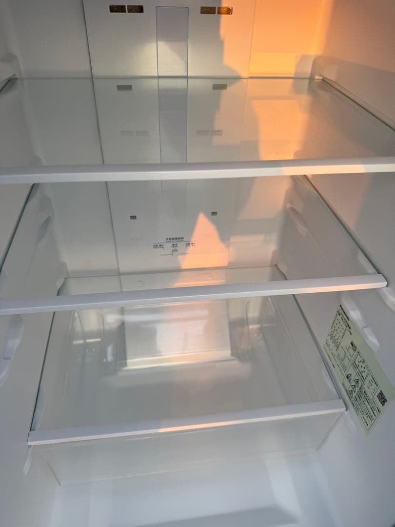 使用1年 2023年製 パナソニック 大容量 2ドア冷蔵庫 180L マット黒