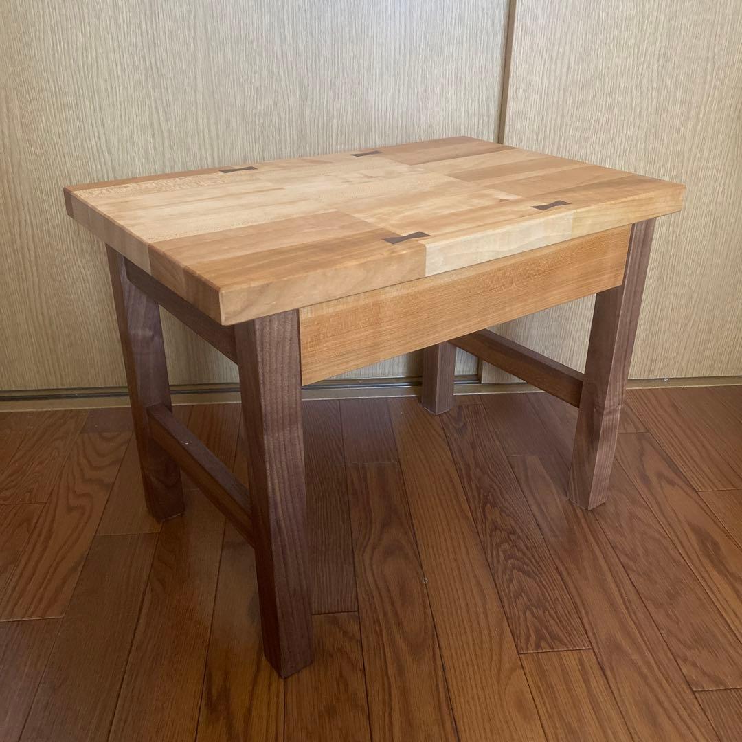 サイドテーブル、机