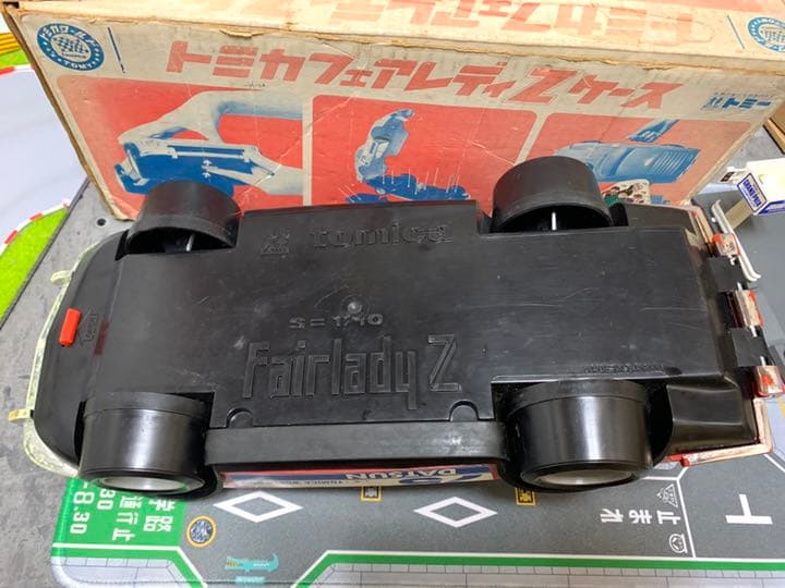 珍品　トミカ フェアレディZケース