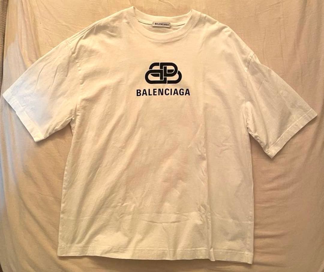 美品　BALENCIAGA オーバーサイズ Tシャツ 白 サイズ変更