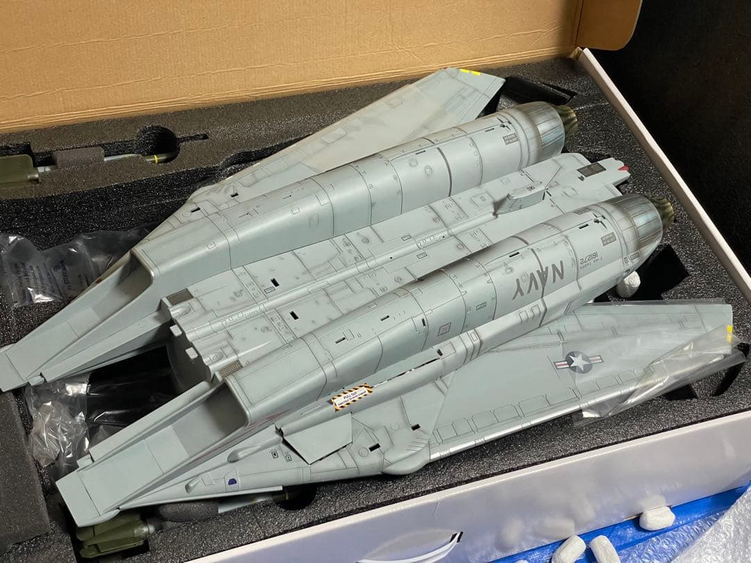 JSI 1/18 F-14A トムキャット VF-154 ブラックナイツ