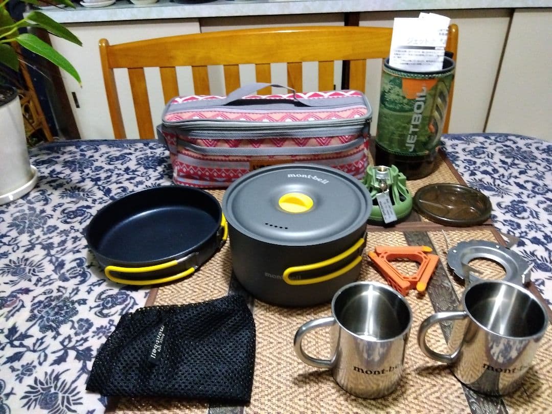 mont-bellアウトドアセット（ジェットボイル1Ｌ.クッカー.マグ他）6点