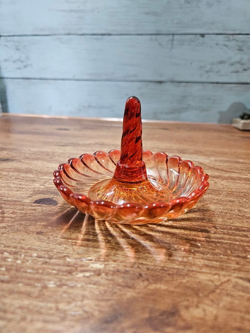 美品 オールドバカラ バンブーローズ 小型 クリスタルガラスのリングホルダー