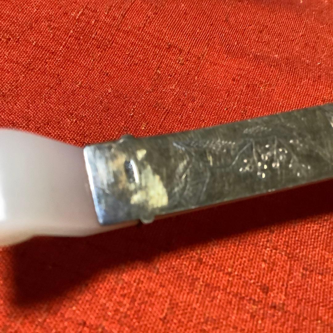 中国工芸品　翡翠彫刻の装飾手鏡(シルバー刻印)