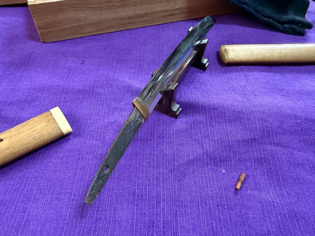 日本刀　合口小刀　短刀　極小（脇差刀装具鍔鐔拵目貫小柄縁頭笄馬針貫級刀白鞘刀剣侍