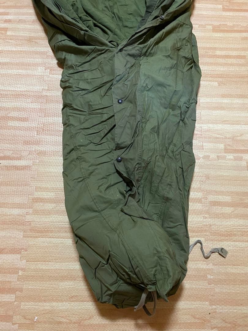 米軍実物　スリーピング　寝袋　シュラフ　カバー、収納袋付き