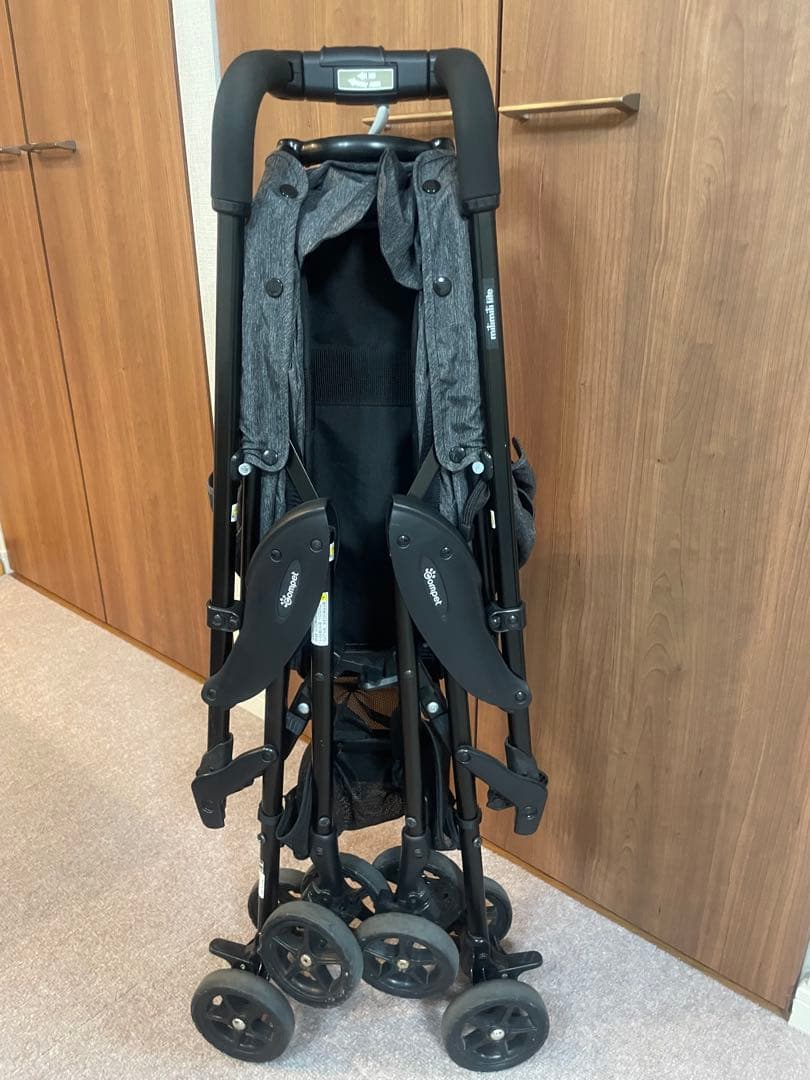 コムペットペットカート　ミリミリライトアルファ　ブラック