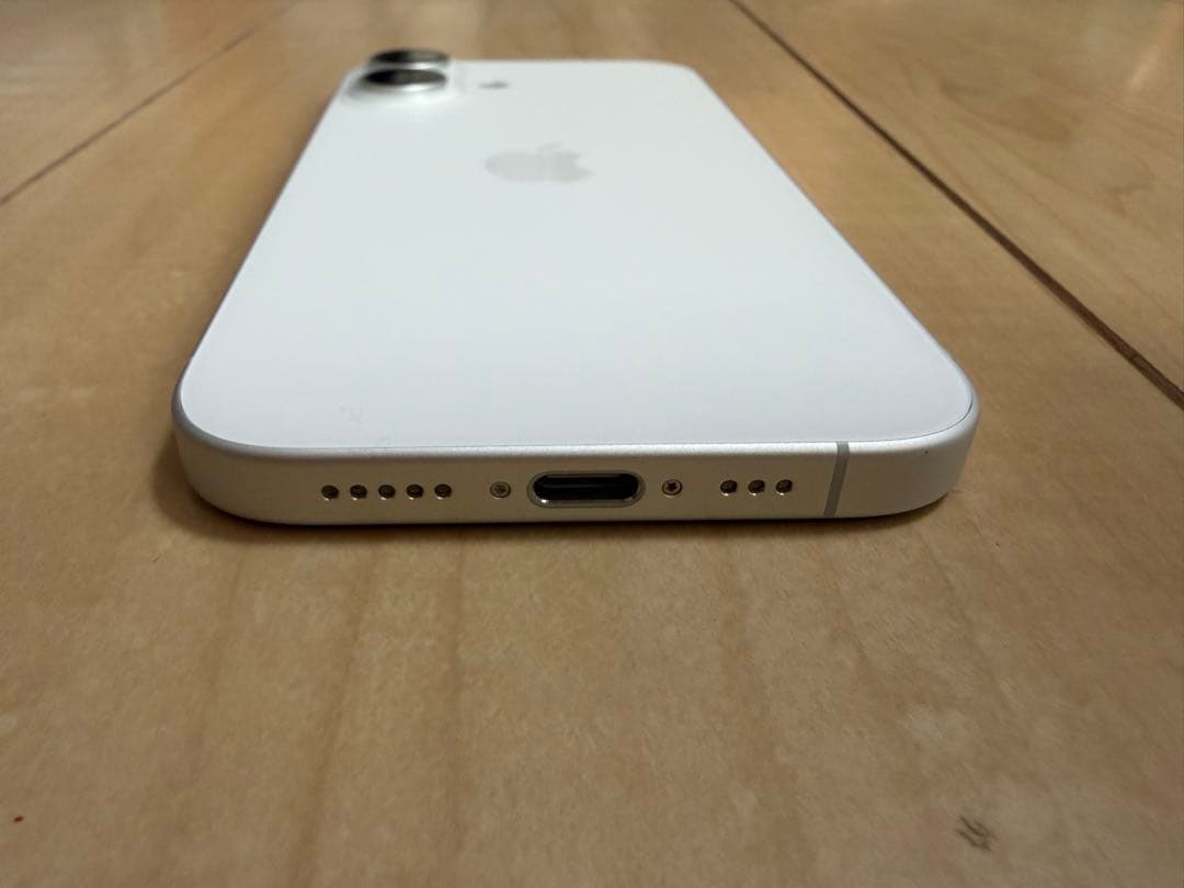 iPhone 16 ホワイト 128 GB SIMフリー