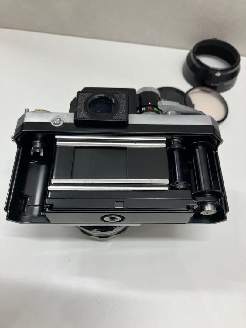 Nikon F 一眼レフカメラ Nikkor 50mmレンズ付き　【A566】