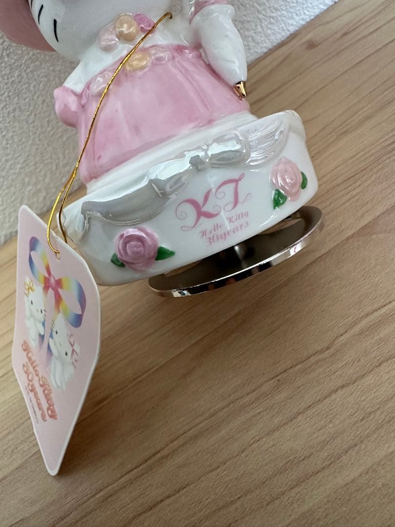 クリスマス限定価格 激レアハローキティ30周年記念陶器置物 フィギュア サンリオ