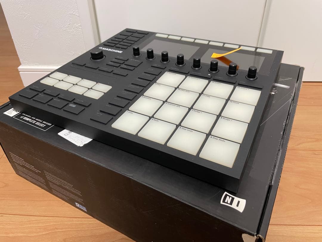 ②Native Instruments MASCHINE Mk3 ライセンス有