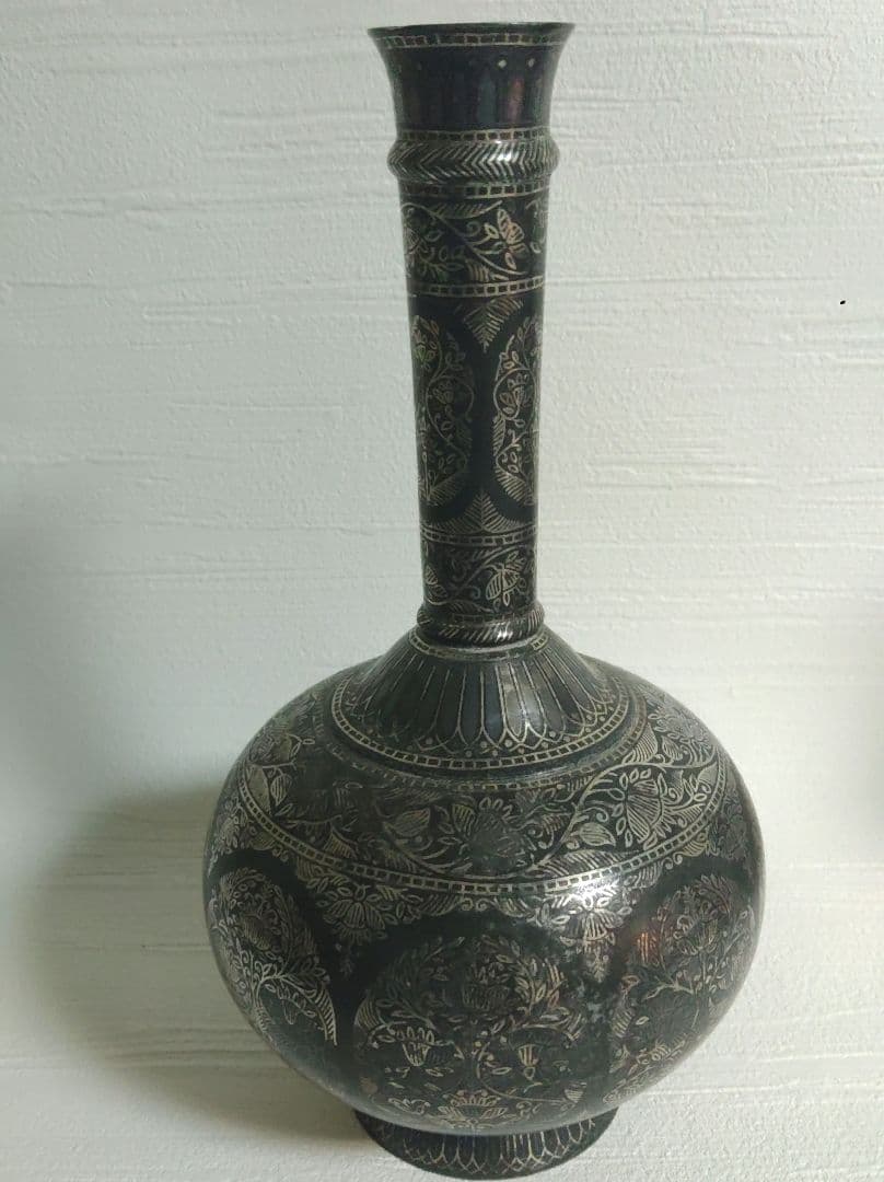 インド　銀象篏　花瓶　置物　草華紋　金属工芸　ミ10