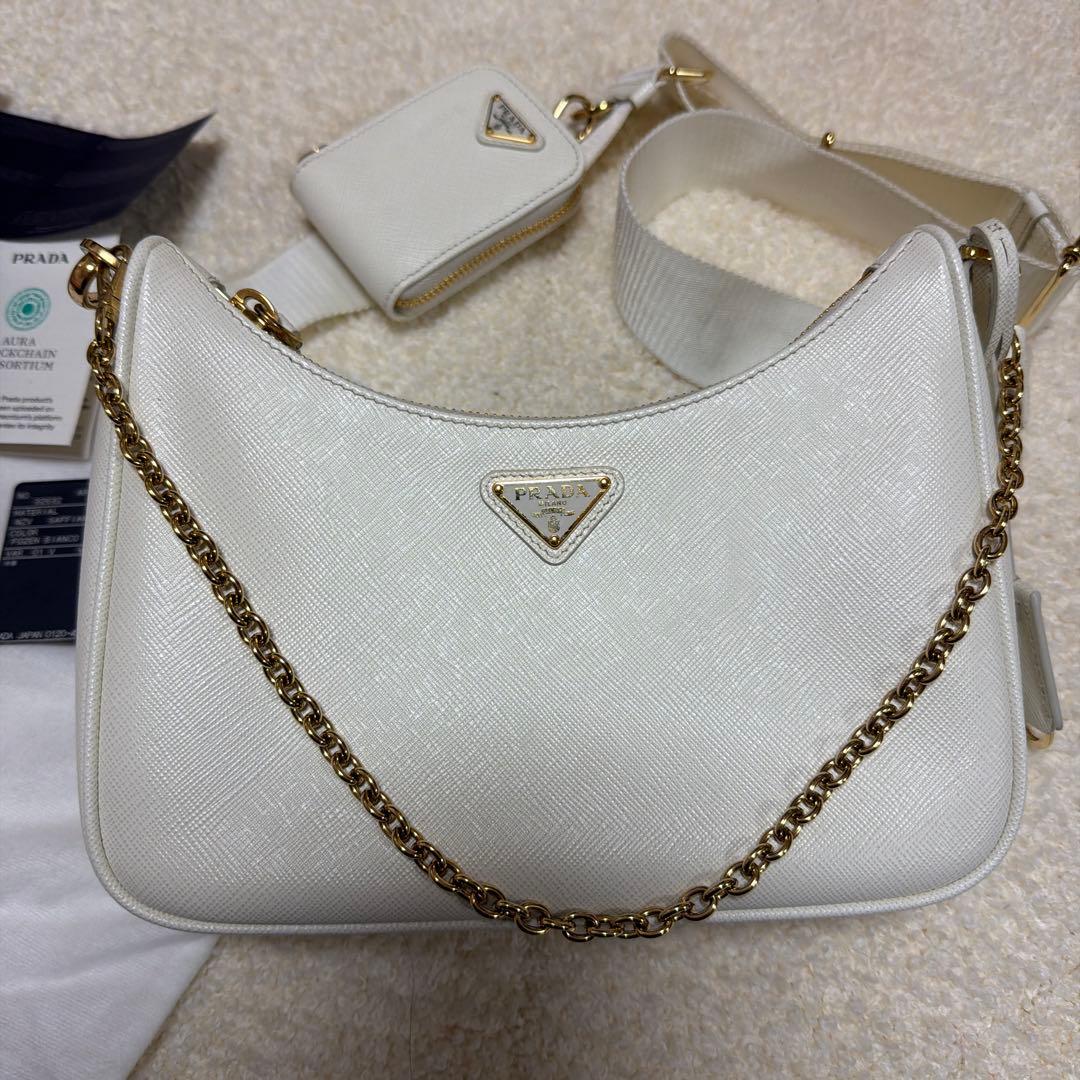 【星様】PRADA Re-Edition 2005 サフィアーノレザー バッグ