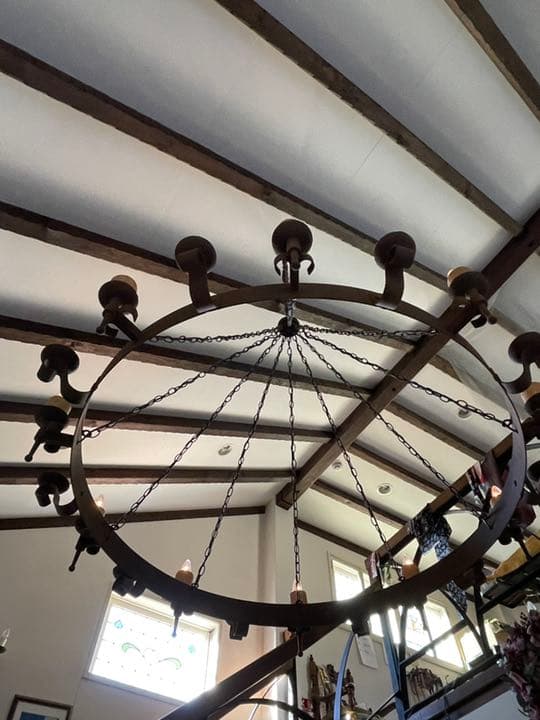直径116cm アンティークのシャンデリア　イギリス製　特大サイズアイアン