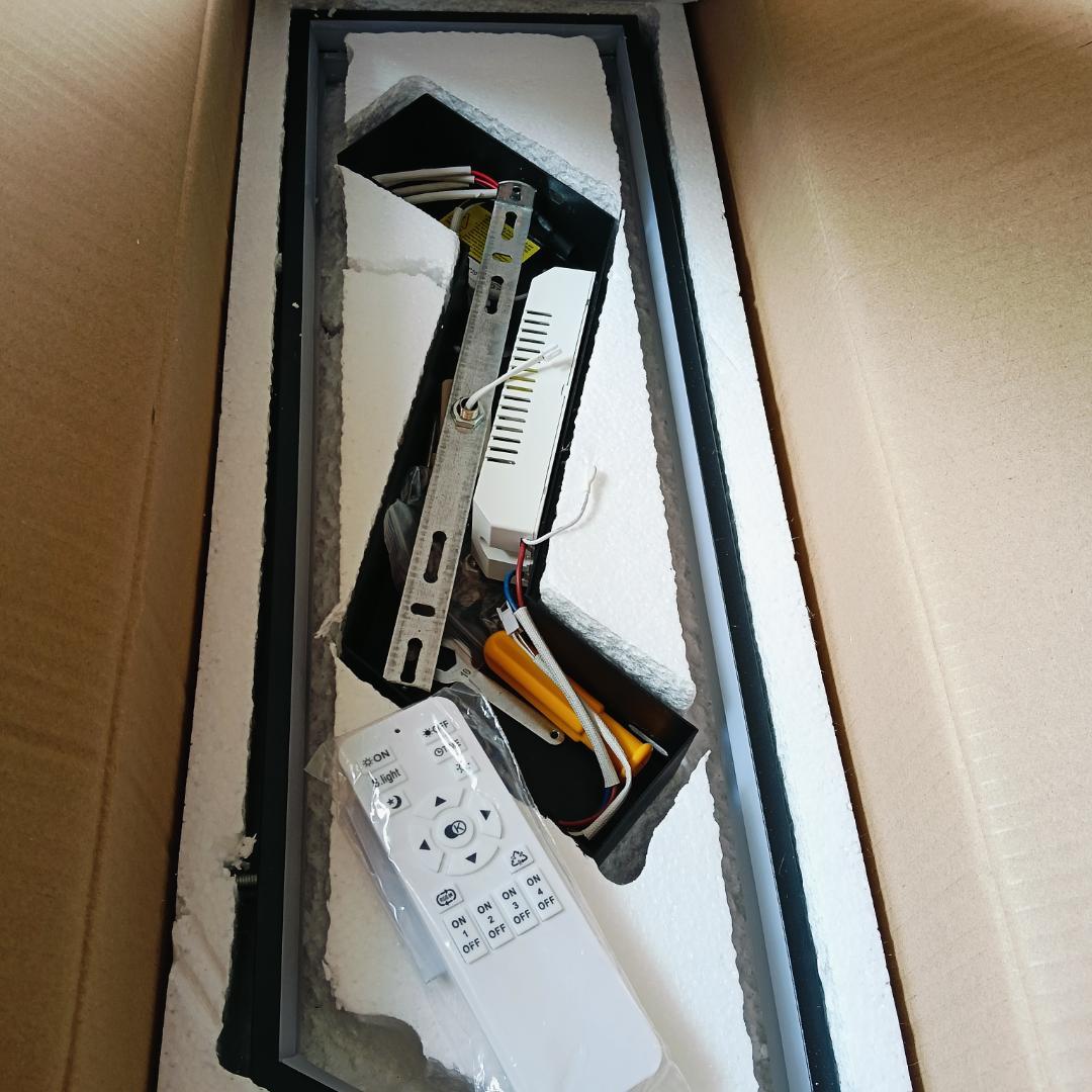 【新品未使用】LEDシーリングライト 8畳 省エネ 節電 おしゃれ 長方形