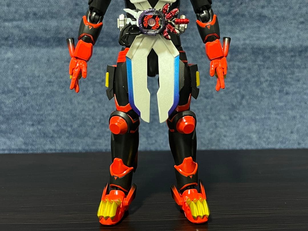 S.H.Figuarts 仮面ライダーギーツ レーザーブーストフォーム