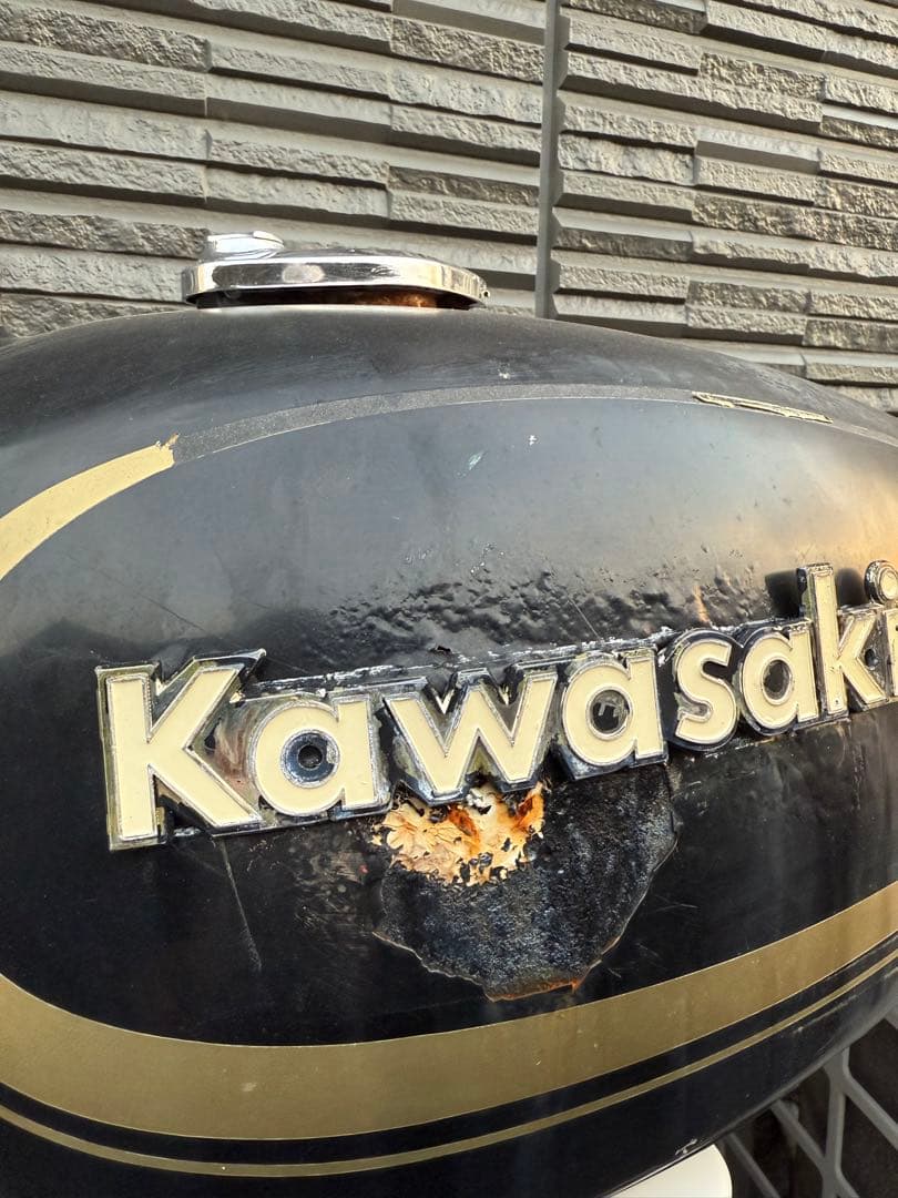 Kawasaki バイクタンク 黒 傷あり kz1000 KZ外装　A2外装