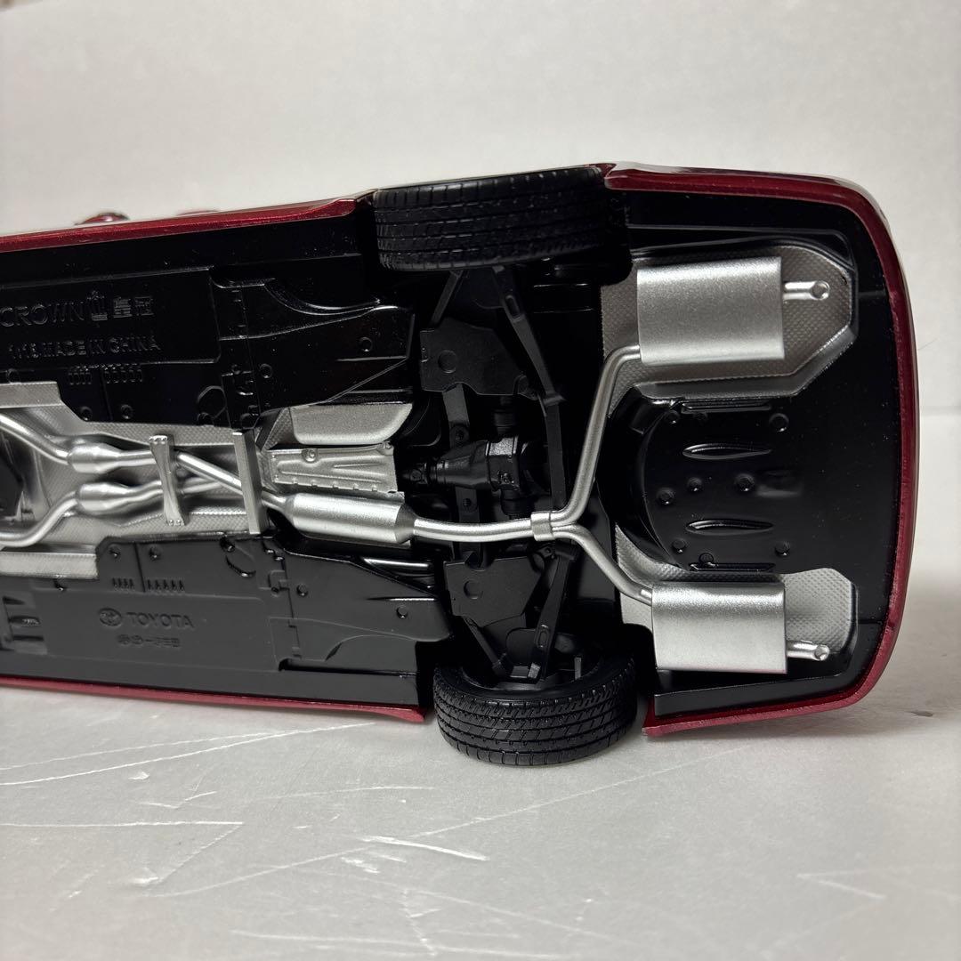 CROWN ワインレッド セダンモデル