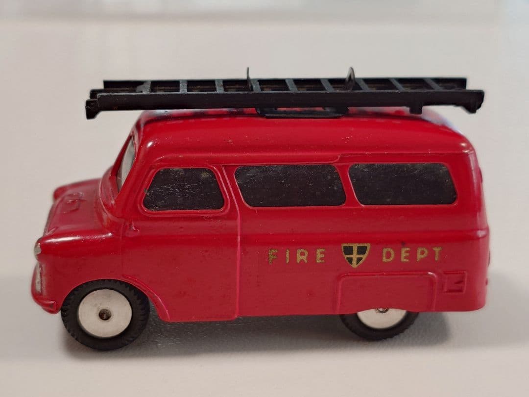 【SALE】CORGI TOYS 423 BEDFORD FIRE TENDER
