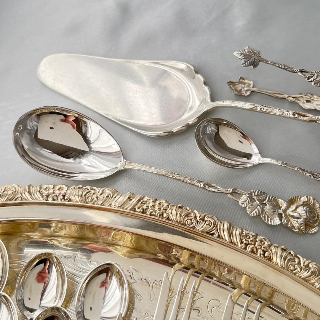 【Christoph Widmann】 ヒルデスハイムローズ 16本 薔薇