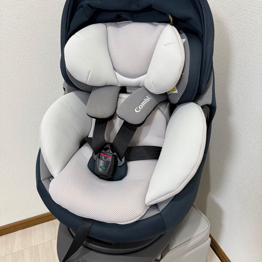 【美品】Combiコンビ THE S ISOFIX ZA-670チャイルドシート