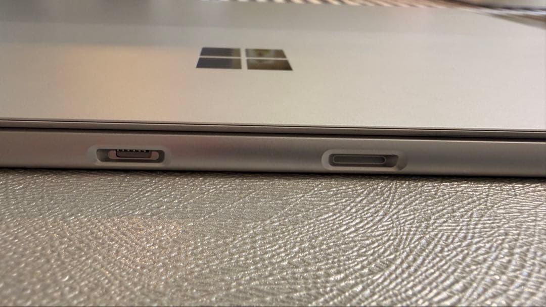 surface pro 8＋キーボード＋ACアダプター