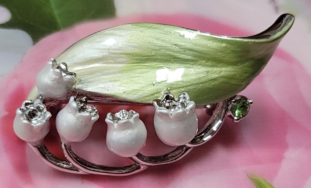 新品　ヴァンドームブティック　ブローチ すずらん　ブローチ　スズラン