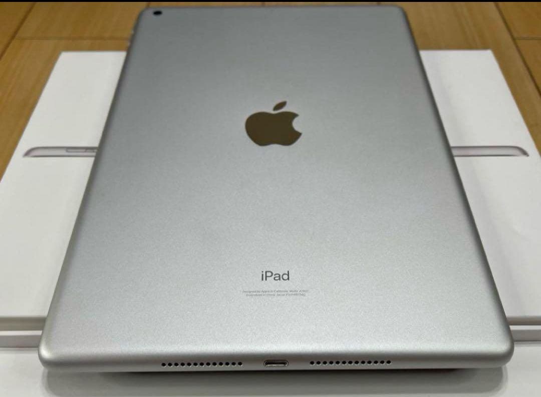 【超美品】Ipad第9世代64Gb Wi-Fiキーボードとカバー付き
