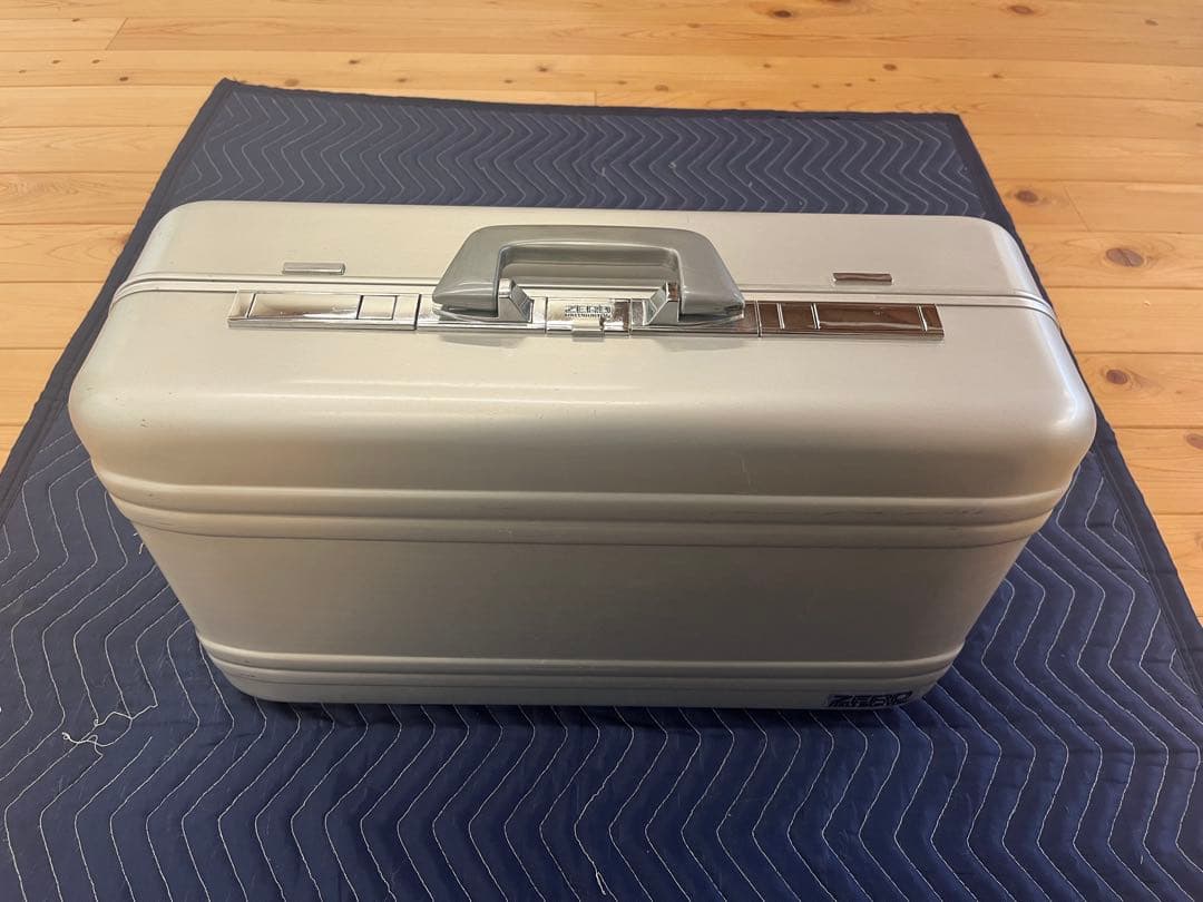 ゼロハリバートン ZERO HALIBURTON アルミスーツケース