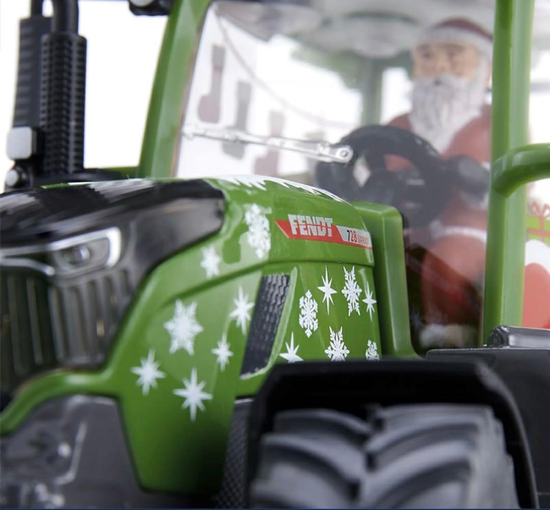 siku 3224 クリスマスデザイン フェントトラクター 1:32