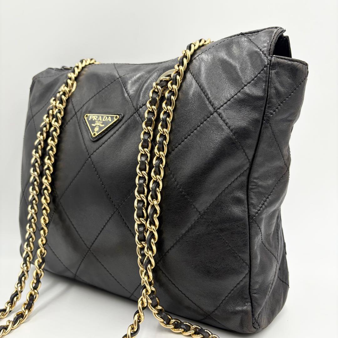 希少✨プラダ チェーンショルダーバッグ 三角ロゴ キルティング ラムレザー